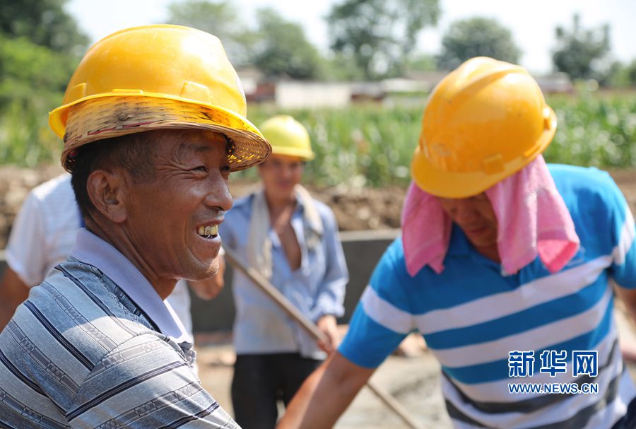 高溫下的堅(jiān)守 高溫下的堅(jiān)守