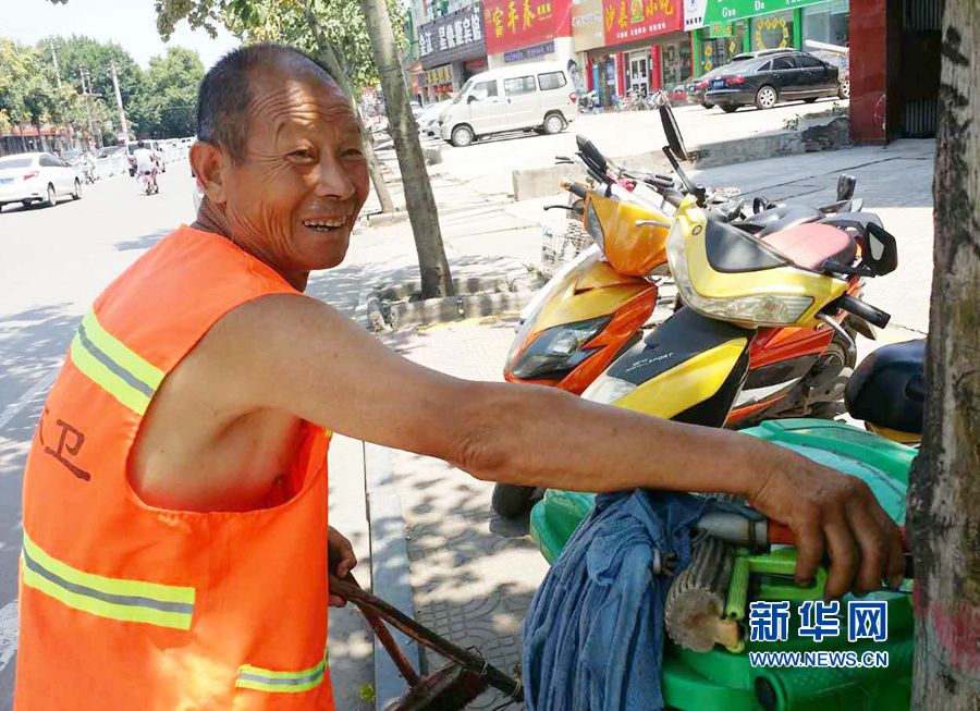 高溫下的堅(jiān)守 高溫下的堅(jiān)守